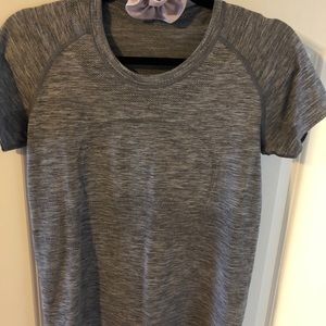 Lululemon Swiftly Tech short shirt and Scrunchie